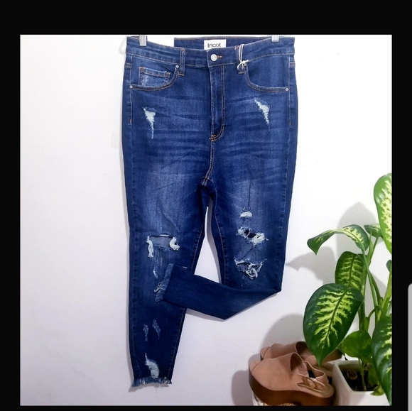 Plus Size distress skinny Jeans - Picture 9 of 10